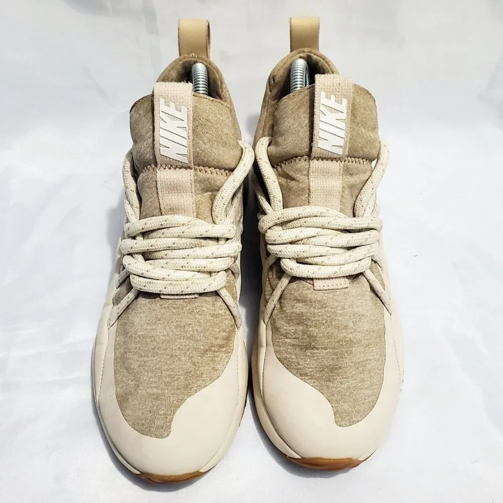 Nike Women's Beige Tan Cream Sneakers